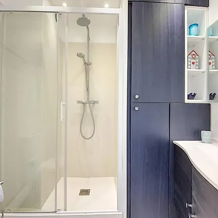 Studio Les Aigues Marines - St Cyr - 2 Pers Hotel